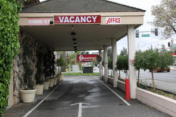 Caravelle Inn & Suites image 6